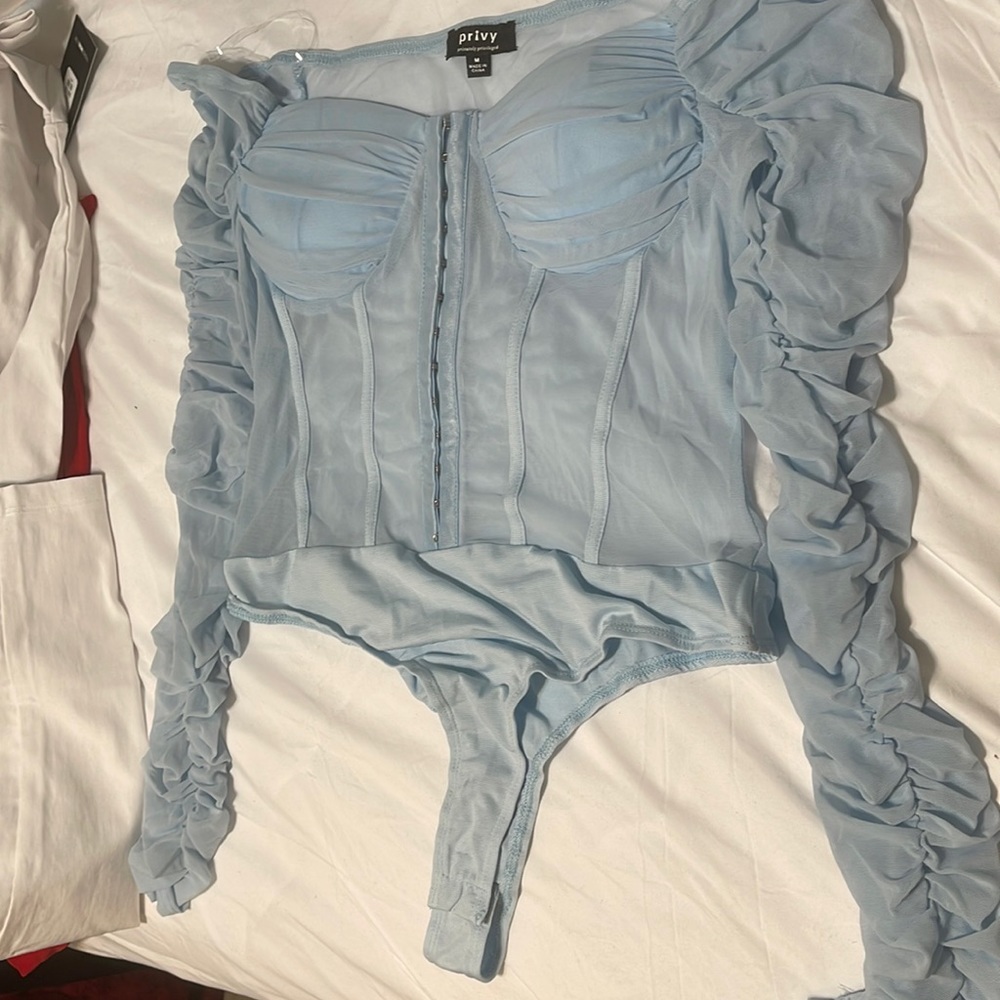 New fit to big,courset material bodysuit